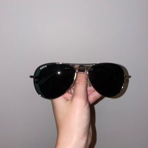 Black Aviator Sunglasses